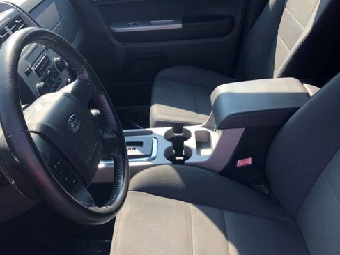 Used 2012 Ford Escape XLT image 7