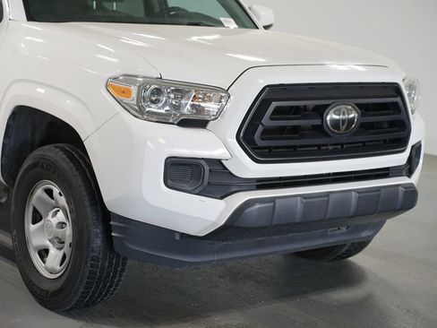 Used 2021 Toyota Tacoma SR w/ SR Convenience Package image 4