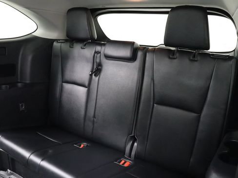Used 2021 Toyota Highlander XLE AWD/4WD image 33