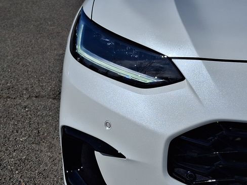 Used 2024 Honda HR-V EX-L image 9