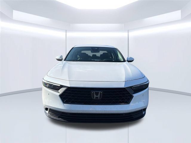 Used 2024 Honda Accord Touring image 9