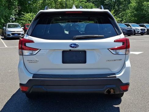 Used 2022 Subaru Forester Premium AWD/4WD image 5
