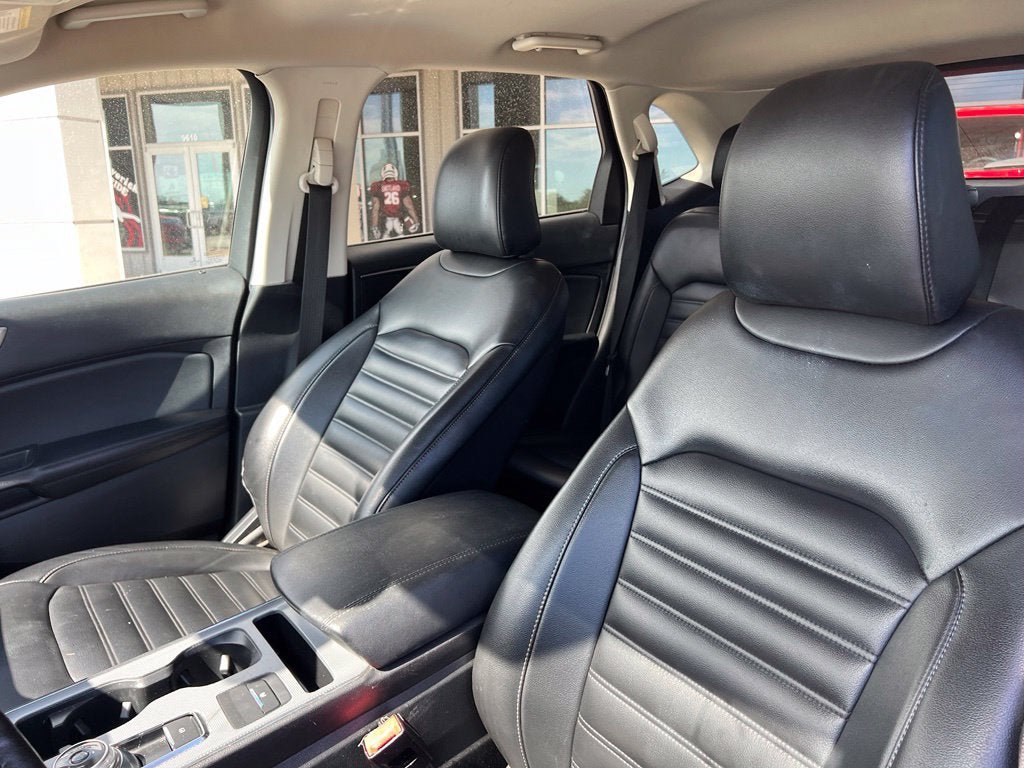 Used 2022 Ford Edge SEL AWD/4WD image 13