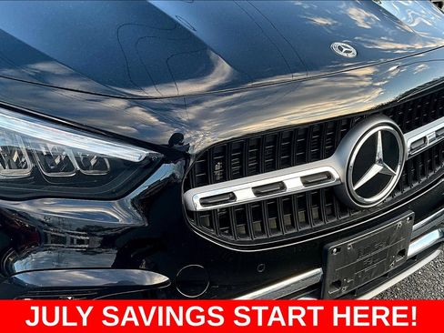 Used 2025 Mercedes-Benz GLA 250 4MATIC image 40