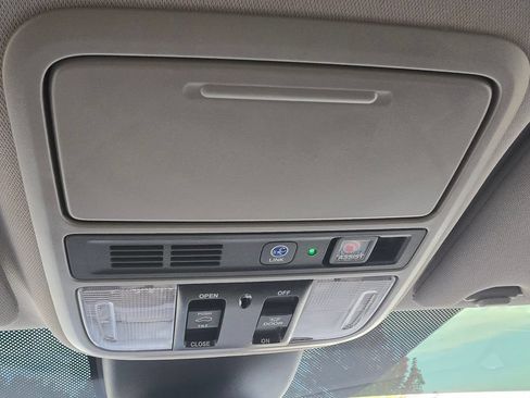 Used 2024 Honda Odyssey Touring image 37