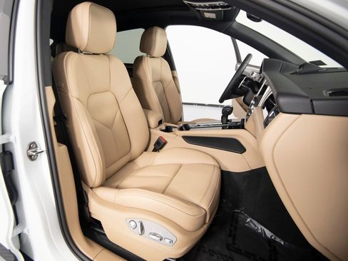 New 2026 Porsche Macan image 29