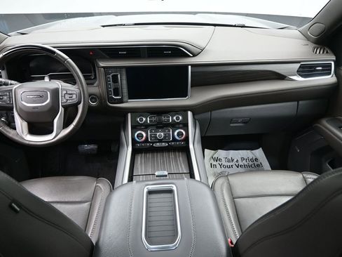 Used 2023 GMC Yukon Denali w/ Denali Reserve Package image 24