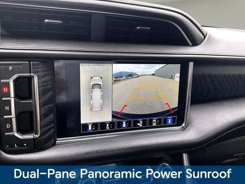 Used 2022 GMC Yukon Denali AWD/4WD image 18