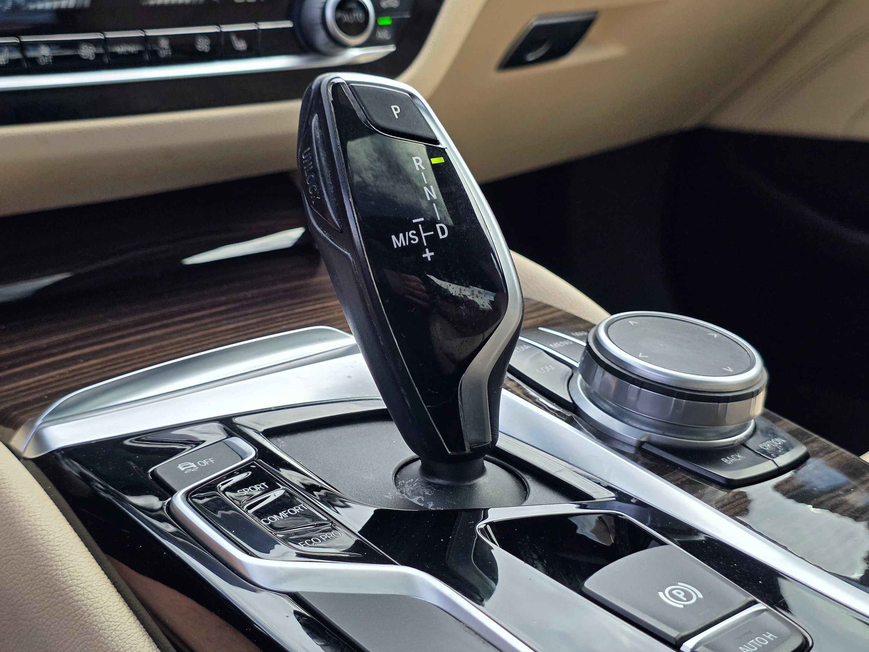 Used 2019 BMW 540i w/ Convenience Package RWD image 40