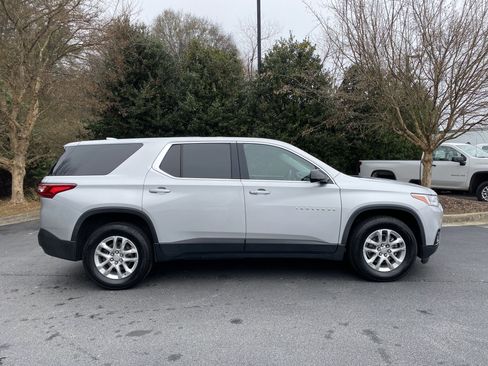 Used 2020 Chevrolet Traverse LS image 10