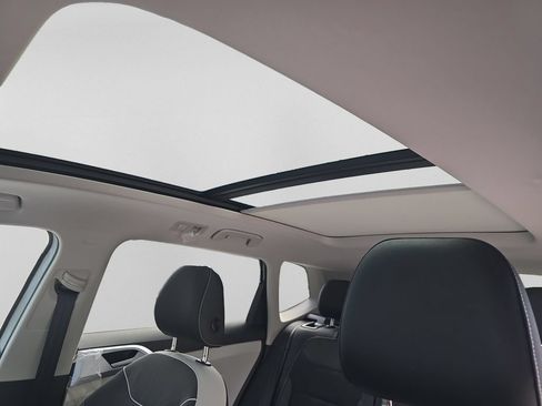 New 2026 Volkswagen Taos SE FWD image 14