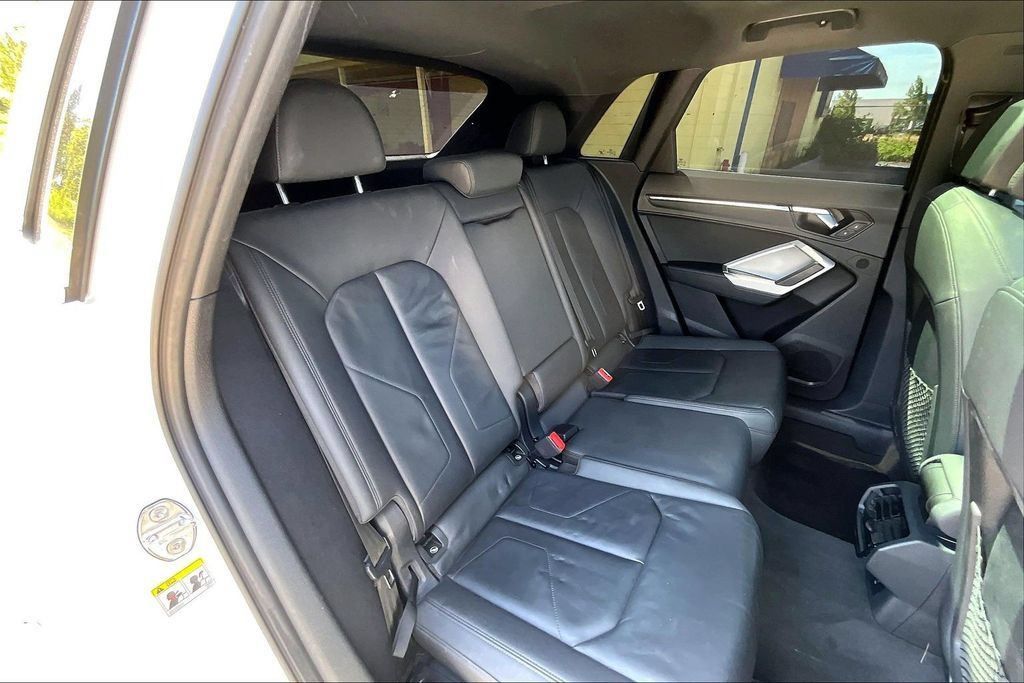 Used 2021 Audi Q3 2.0T Premium w/ Convenience Package AWD/4WD image 20