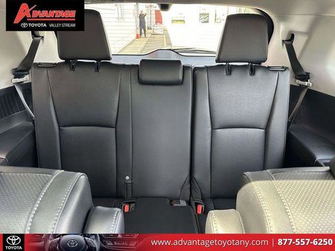 Certified 2024 Toyota Grand Highlander AWD image 15