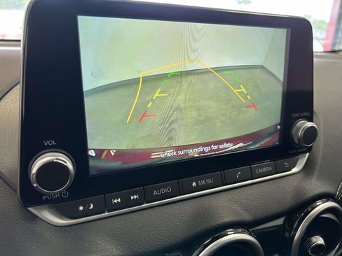 Used 2024 Nissan Sentra SV FWD image 25