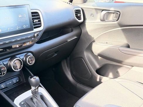 New 2026 Hyundai Venue SEL FWD image 15