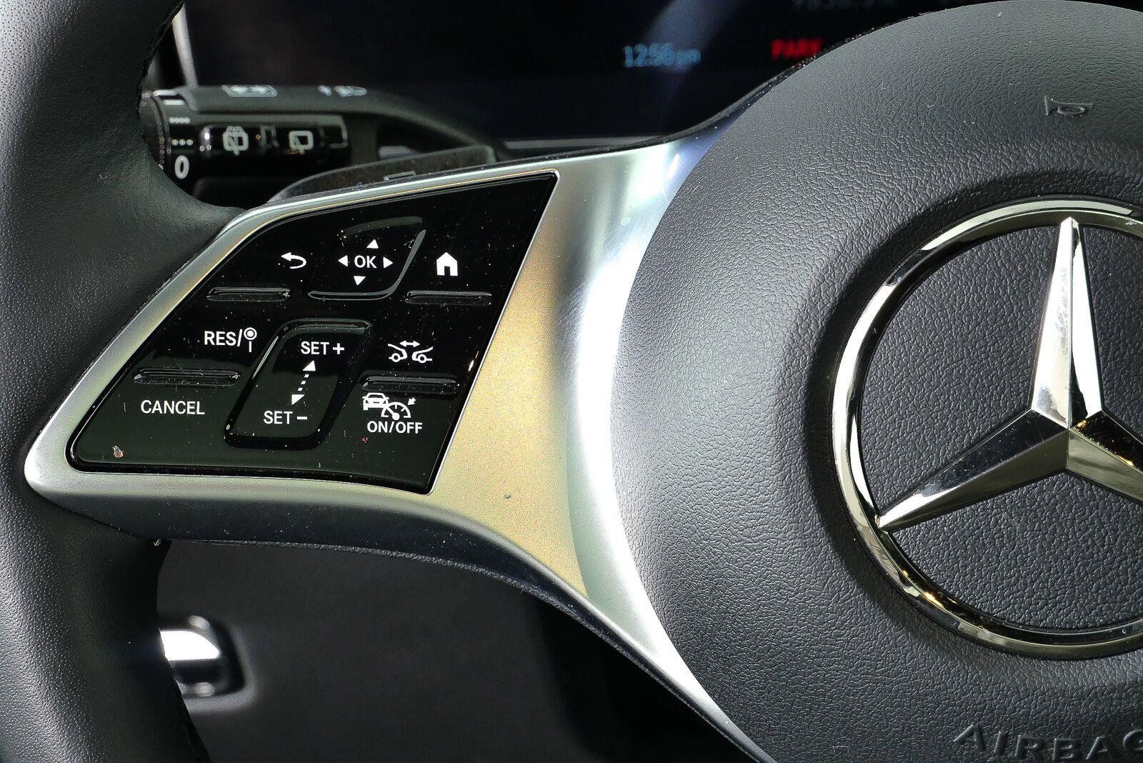 Used 2024 Mercedes-Benz GLC 300 4MATIC image 11