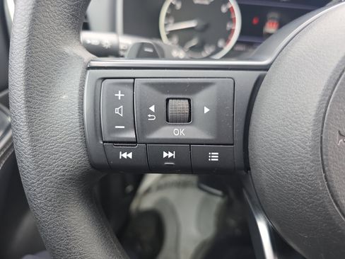 Used 2024 Nissan Rogue SV image 38