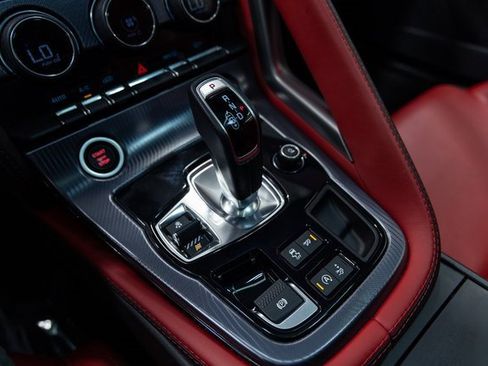 Used 2022 Jaguar F-TYPE R-Dynamic image 19