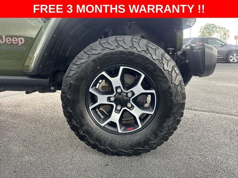 Used 2022 Jeep Wrangler Unlimited Rubicon w/ LED Lighting Group AWD/4WD image 10