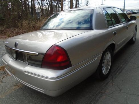 Used 2010 Mercury Grand Marquis LS image 5