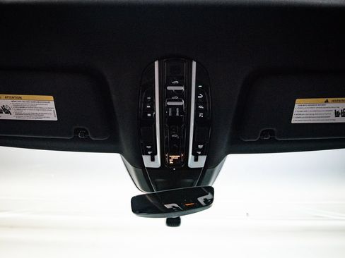 Certified 2023 Porsche Panamera image 20
