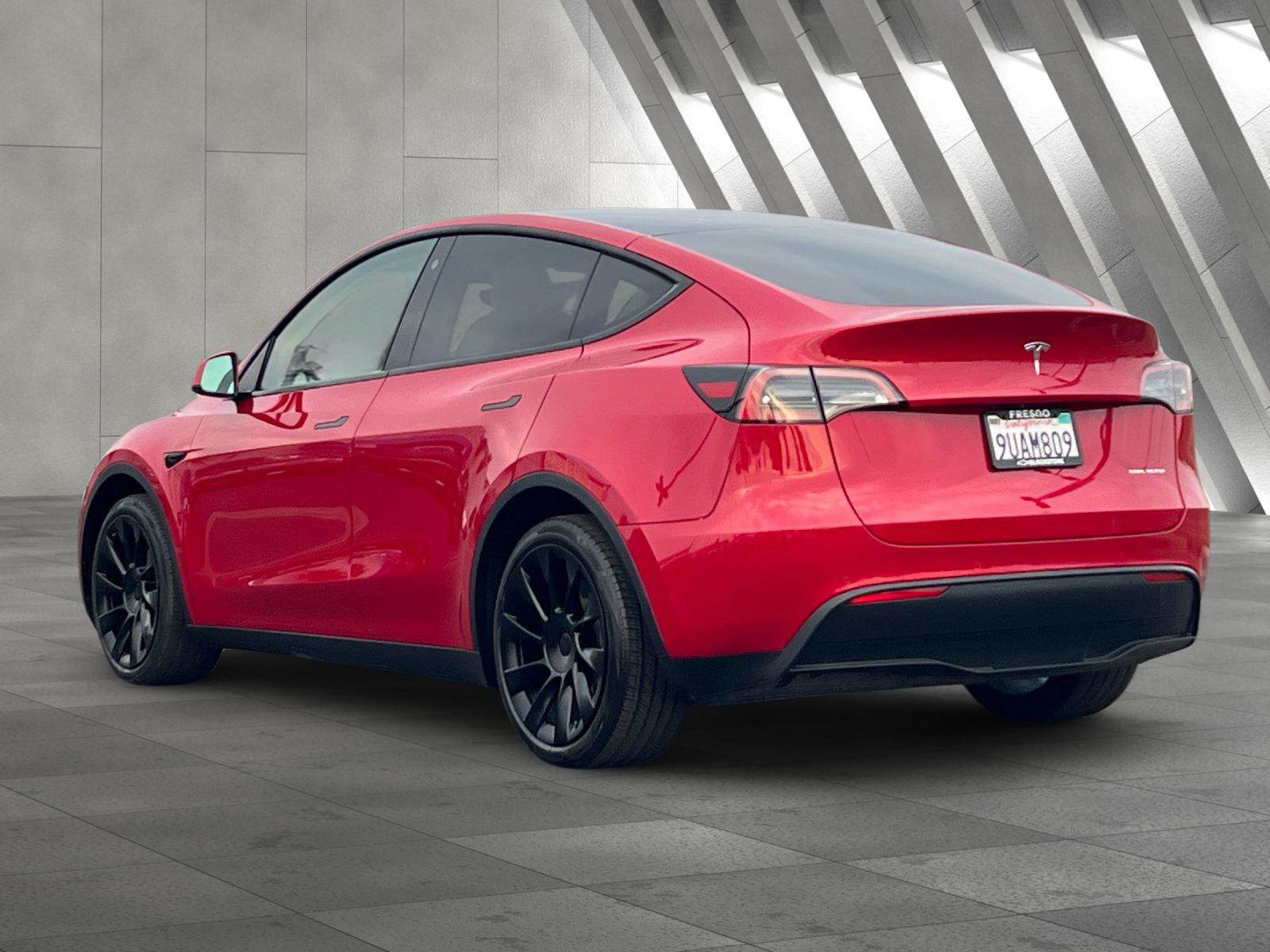 Used 2022 Tesla Model Y Long Range AWD/4WD image 6