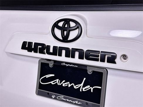Used 2018 Toyota 4Runner SR5 image 31