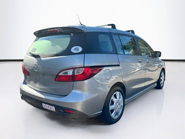 Used 2012 MAZDA MAZDA5 Touring w/ Moonroof & Audio Pkg FWD image 7
