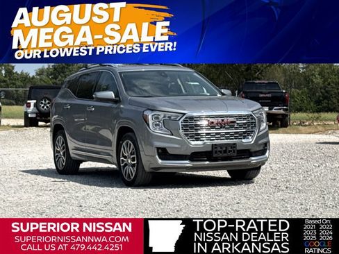Used 2024 GMC Terrain Denali w/ Denali Premium Package AWD/4WD image 1