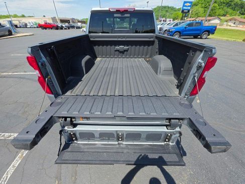Used 2025 Chevrolet Silverado 1500 LTZ w/ LTZ Premium Package AWD/4WD image 19