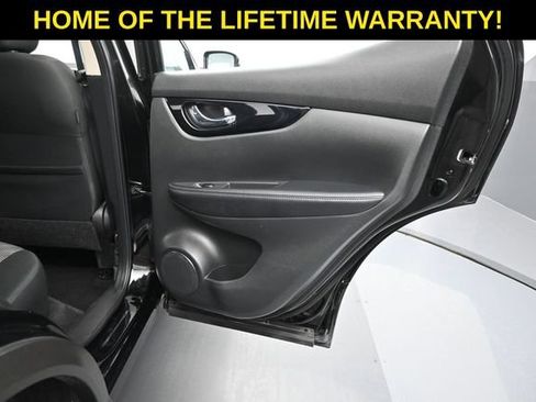 Used 2022 Nissan Rogue Sport SV AWD/4WD image 38