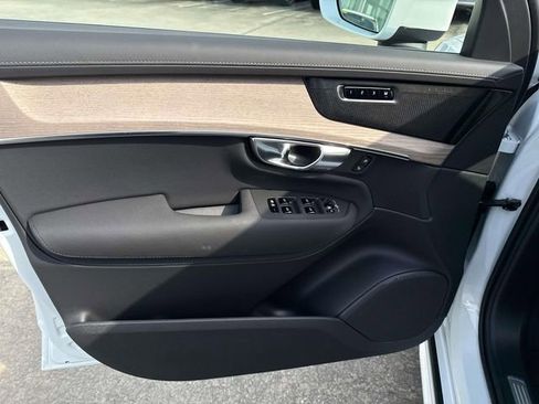 New 2026 Volvo XC90 B6 Plus w/ Protection Package Premier AWD/4WD image 19