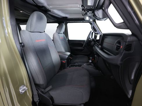 Used 2026 Jeep Wrangler Unlimited Rubicon AWD/4WD image 10