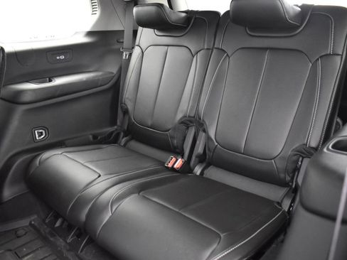 Used 2023 Jeep Grand Cherokee L Limited image 24