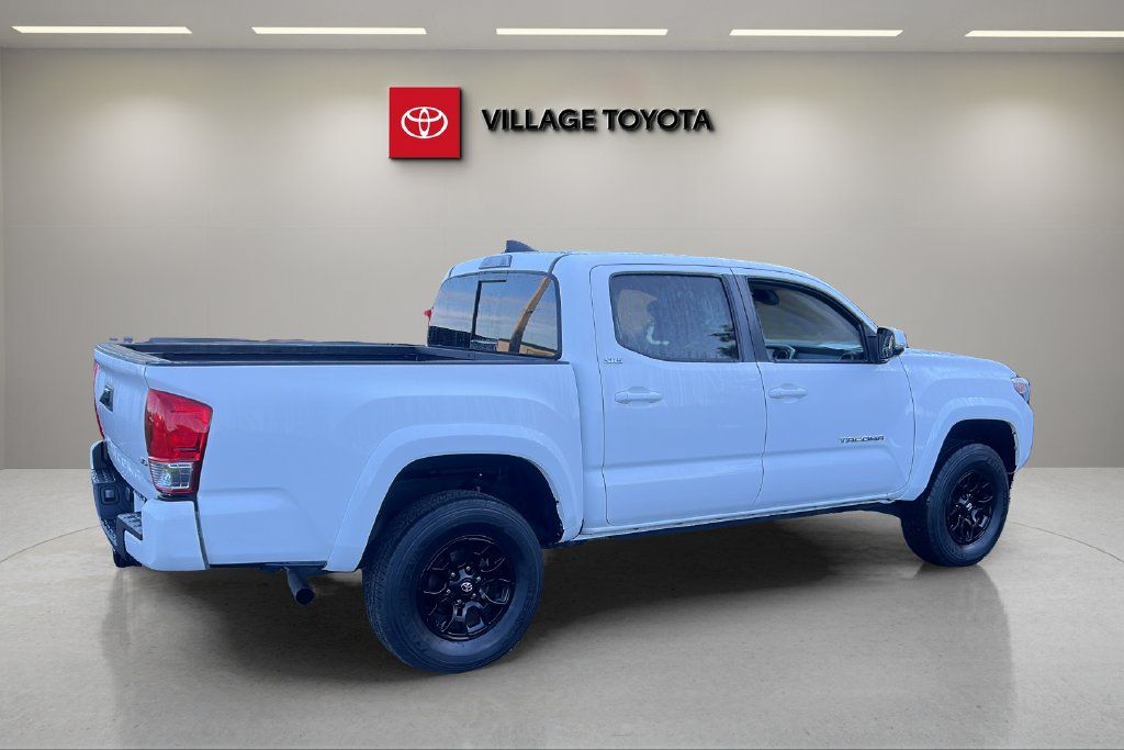 Certified 2022 Toyota Tacoma SR5 w/ Technology Package RWD image 5