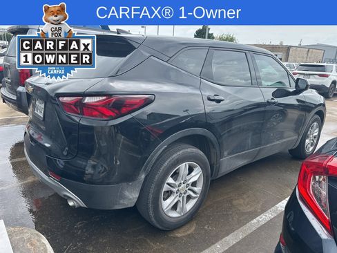 Used 2019 Chevrolet Blazer LT FWD image 2