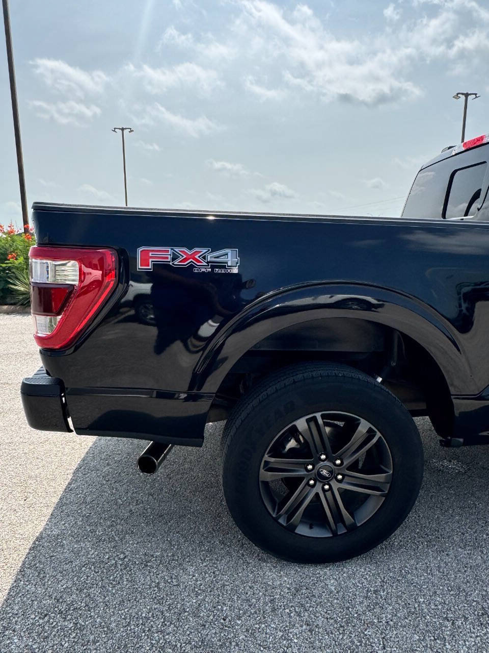 Used 2023 Ford F150 Lariat w/ Equipment Group 502A High AWD/4WD image 16