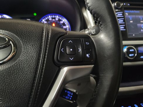 Used 2014 Toyota Highlander XLE image 27