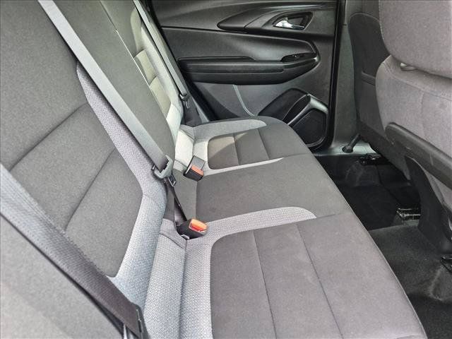 Used 2025 Chevrolet TrailBlazer LT AWD/4WD image 18