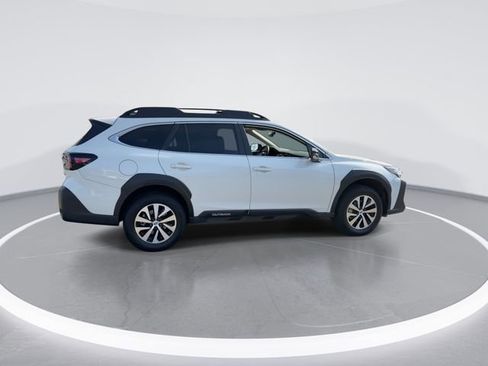 Used 2025 Subaru Outback Premium w/ Popular Package #1 image 9