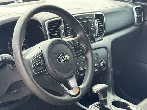 Used 2019 Kia Sportage LX image 15