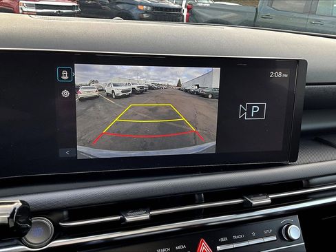 Used 2025 Hyundai Tucson SE image 9