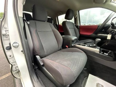 Used 2022 Toyota Tacoma SR5 w/ Technology Package AWD/4WD image 35