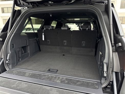 New 2025 Lincoln Navigator L Reserve w/ Jet Appearance Package image 15