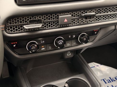 Certified 2024 Honda HR-V Sport image 23