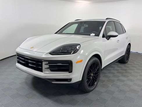 Certified 2024 Porsche Cayenne AWD/4WD image 1