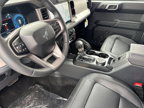 New 2025 Ford Bronco Outer Banks w/ Sasquatch Package image 9