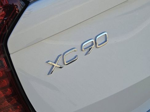 New 2026 Volvo XC90 B6 Ultra w/ Protection Package AWD/4WD image 11