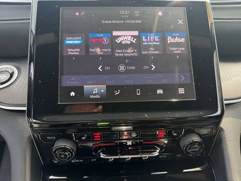 Used 2023 Jeep Grand Cherokee L Laredo AWD/4WD image 37