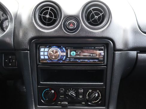 Used 1999 MAZDA MX-5 Miata RWD image 25
